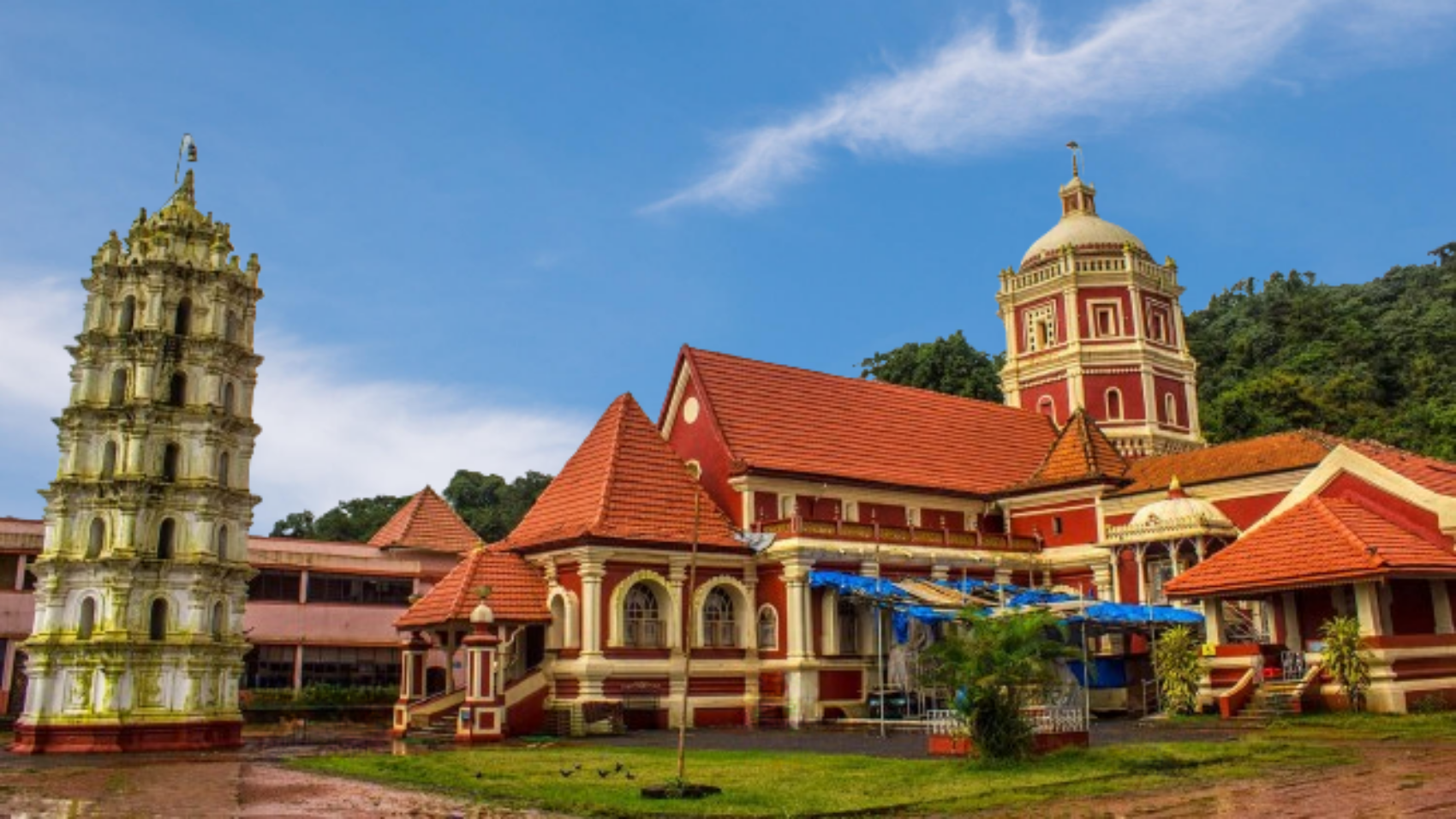 Shri_mangeshi_temple_NN